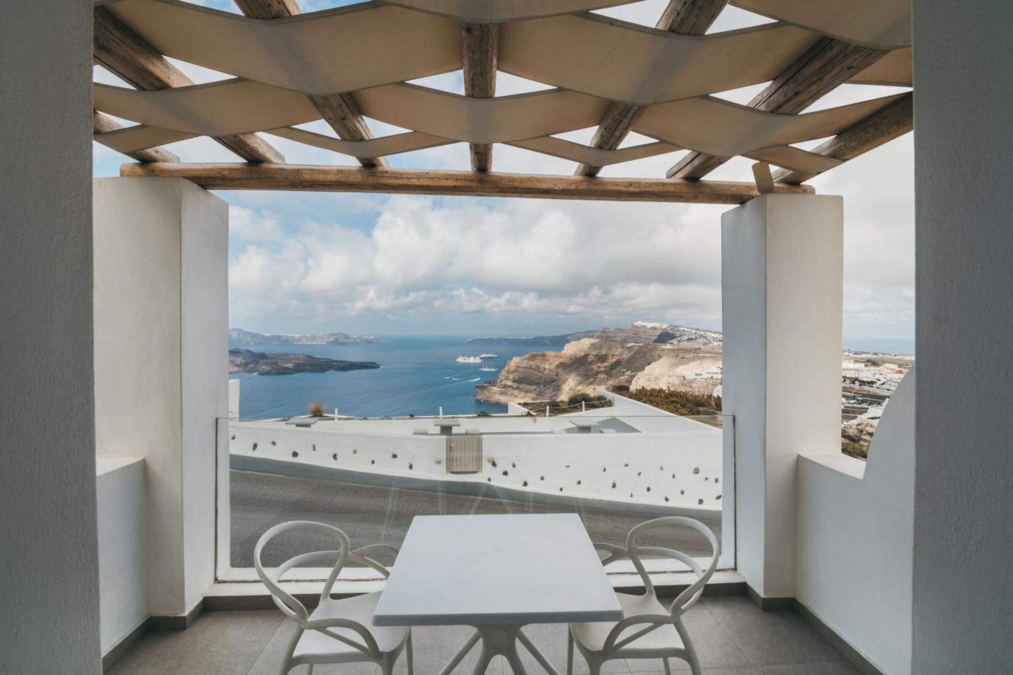Symphony Suites Santorini Pýrgos Екстериор снимка
